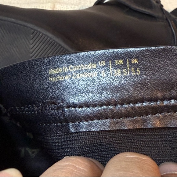 ALDO Women's Franina Chelsea Boot
Black leather gold accent - Picture 10 of 10